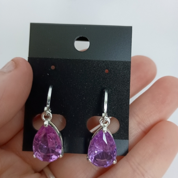 2/30$ Or 3/$35 NEW Elegant Silver Purple‎ Teardrop Dangling Earrings-(#0271) - Picture 2 of 2